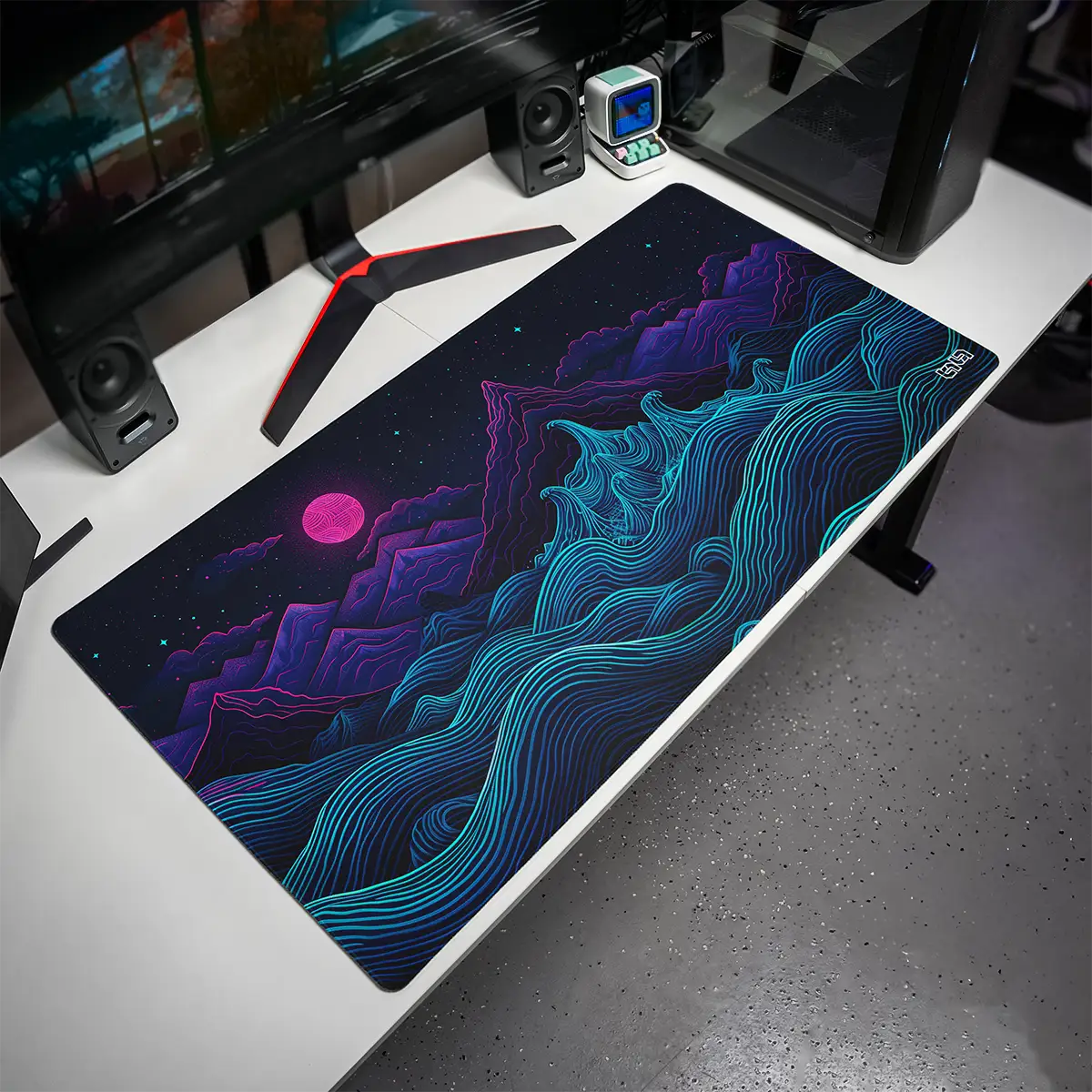 Podkładka pod Mysz Retrowave Mountains - Image 4