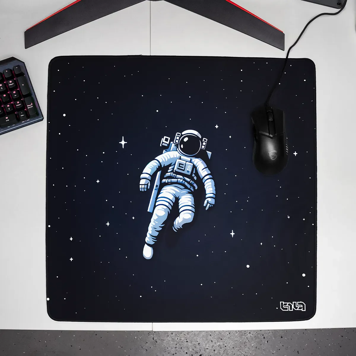 Podkładka pod Mysz Zagubiony Astronauta - Image 20